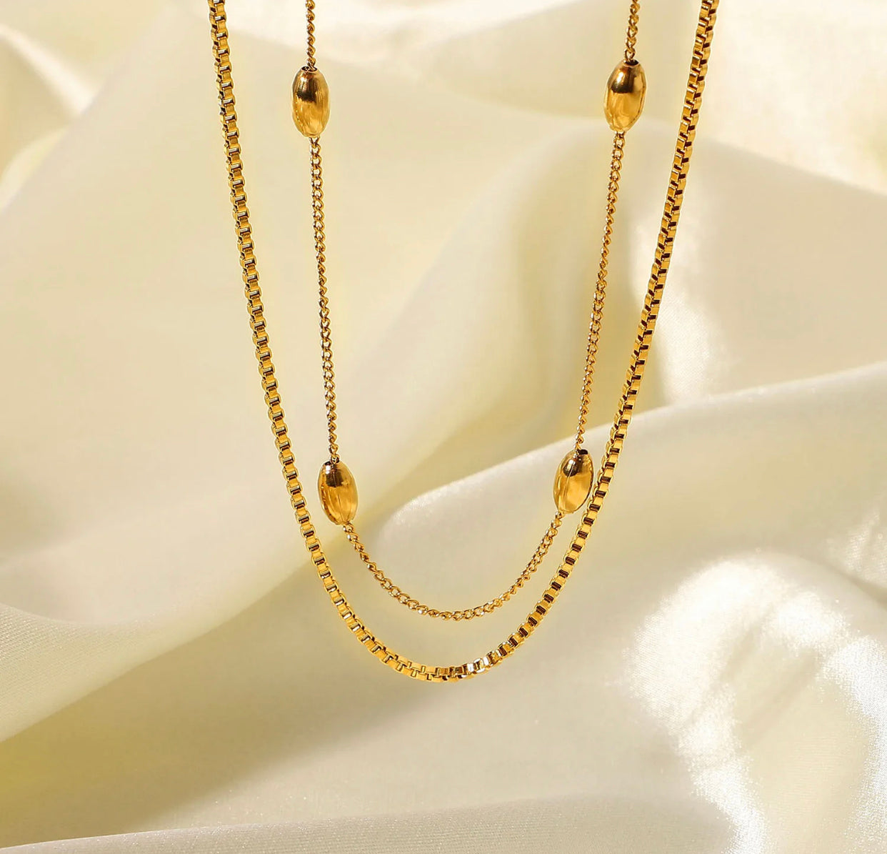 BALL PENDANT NECKLACE