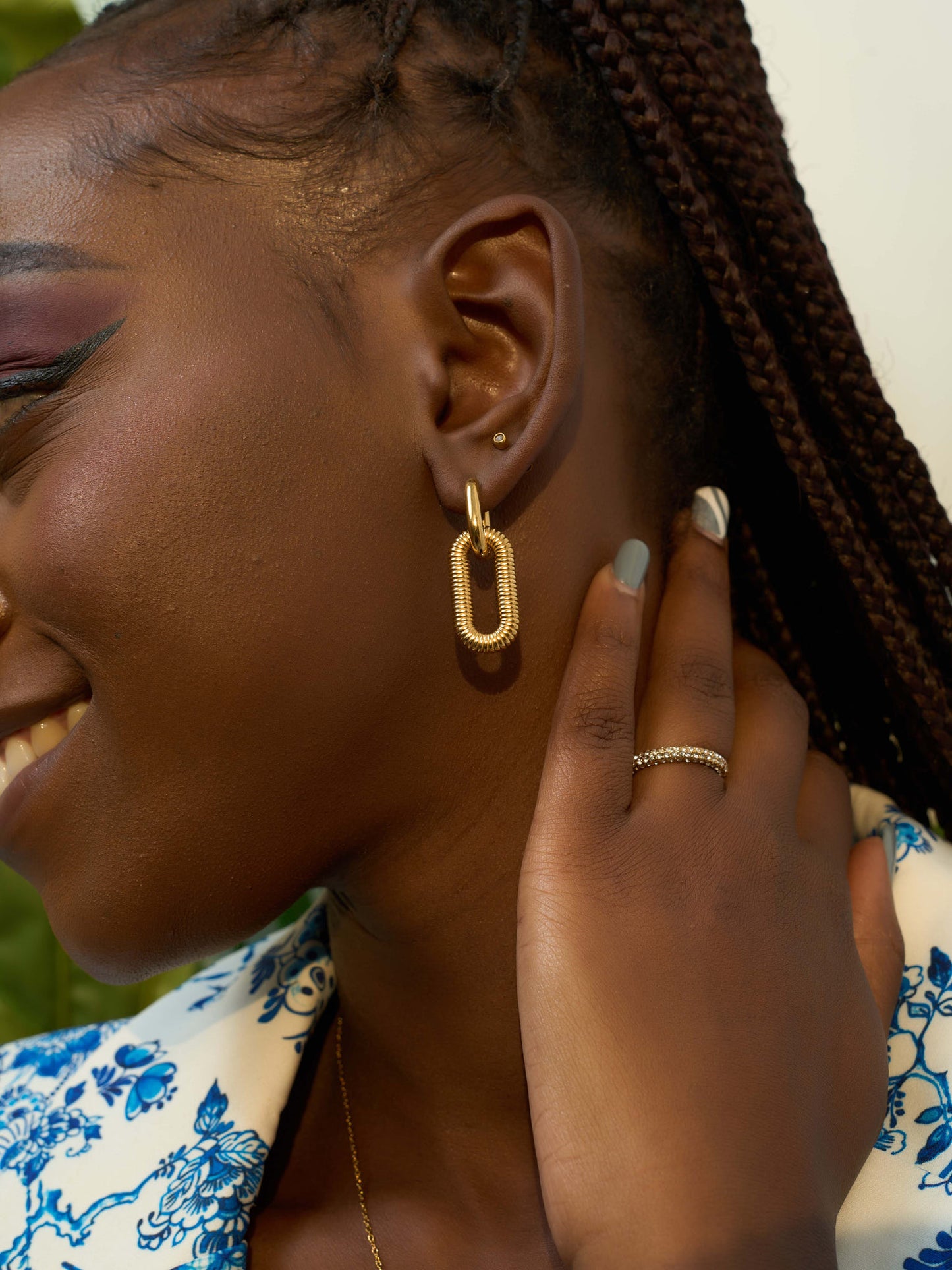 GEOMETRIC HOOP EARRINGS