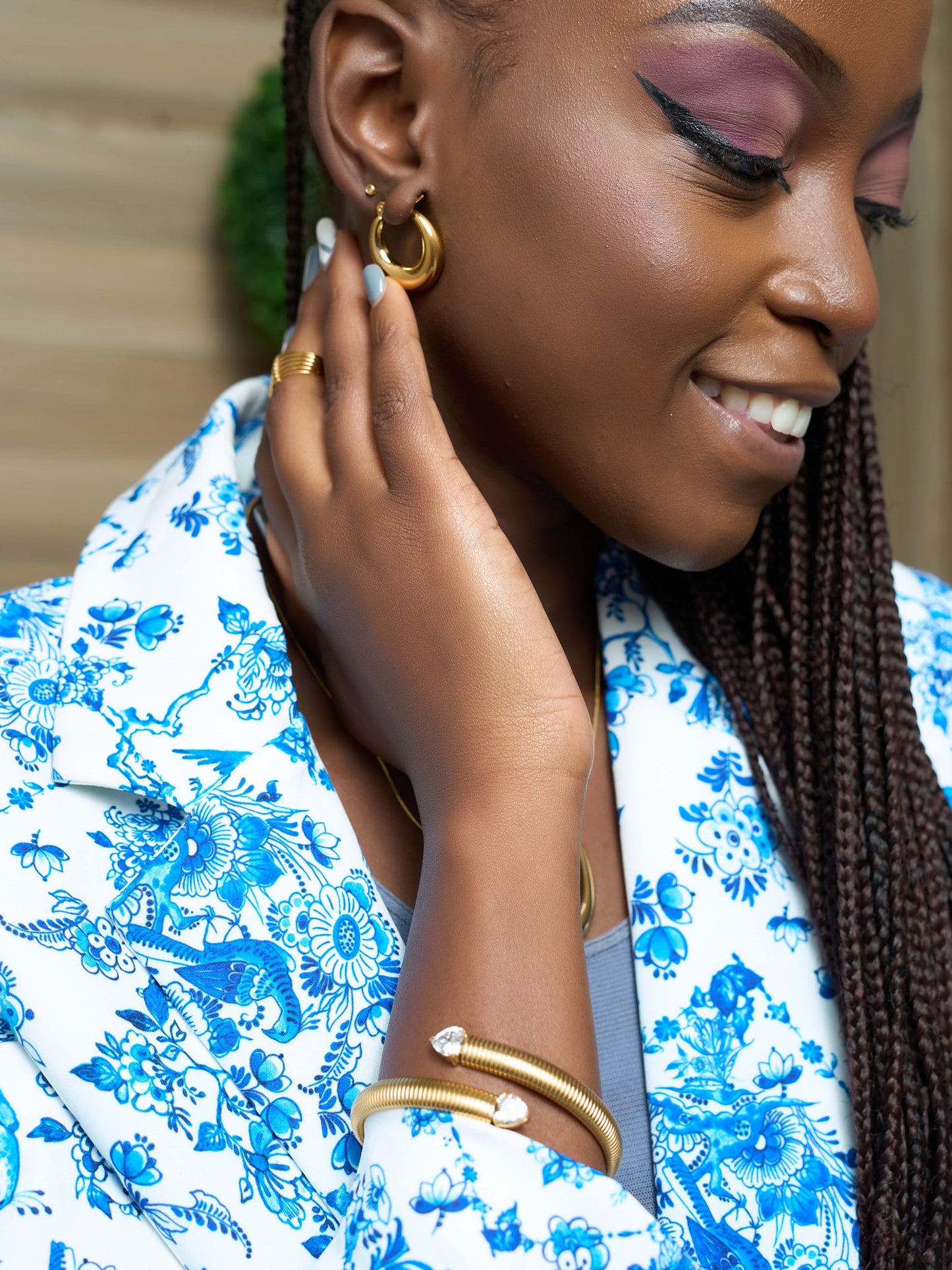STONE TWISTER BANGLE