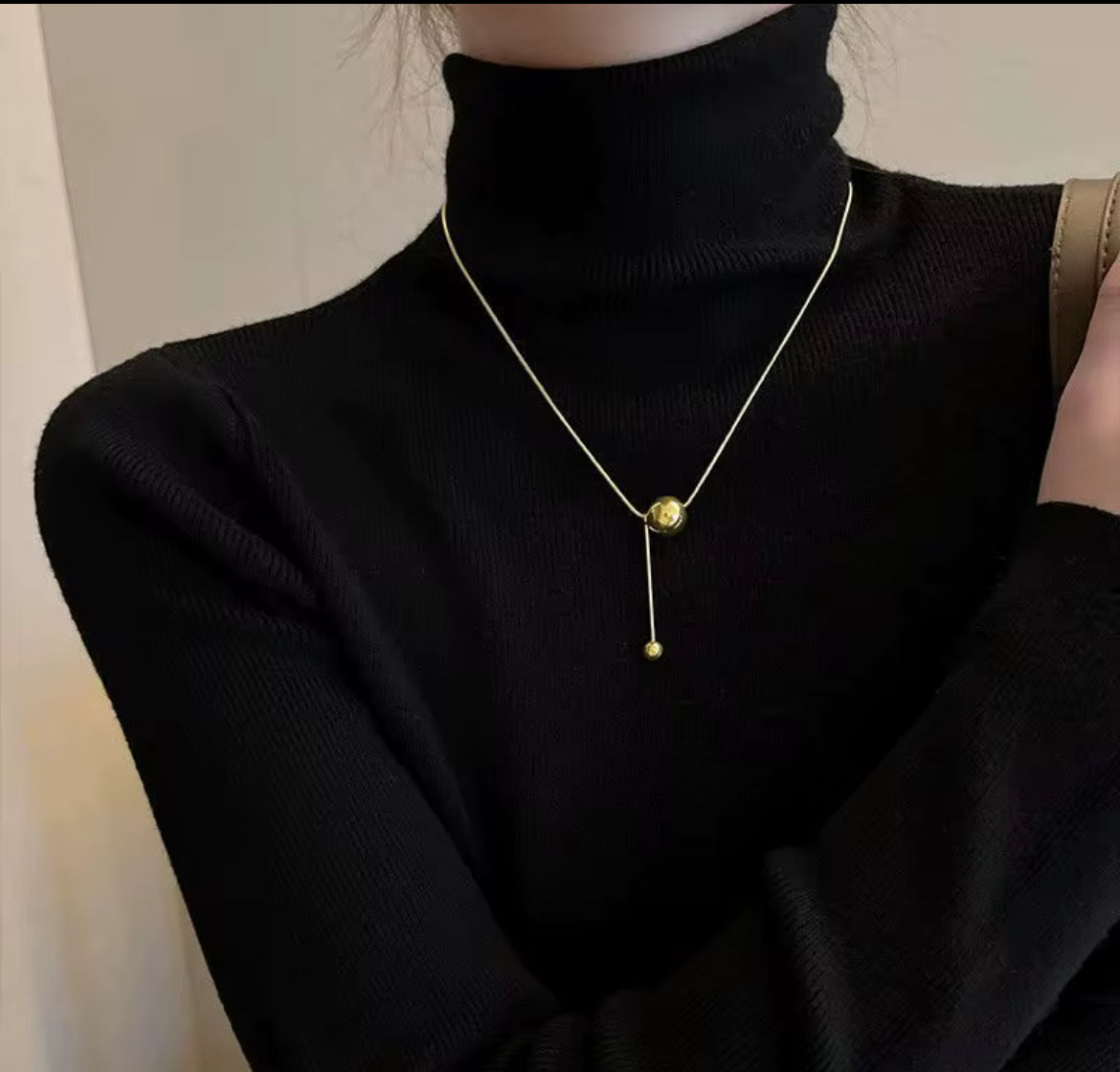 LUNA NECKLACE
