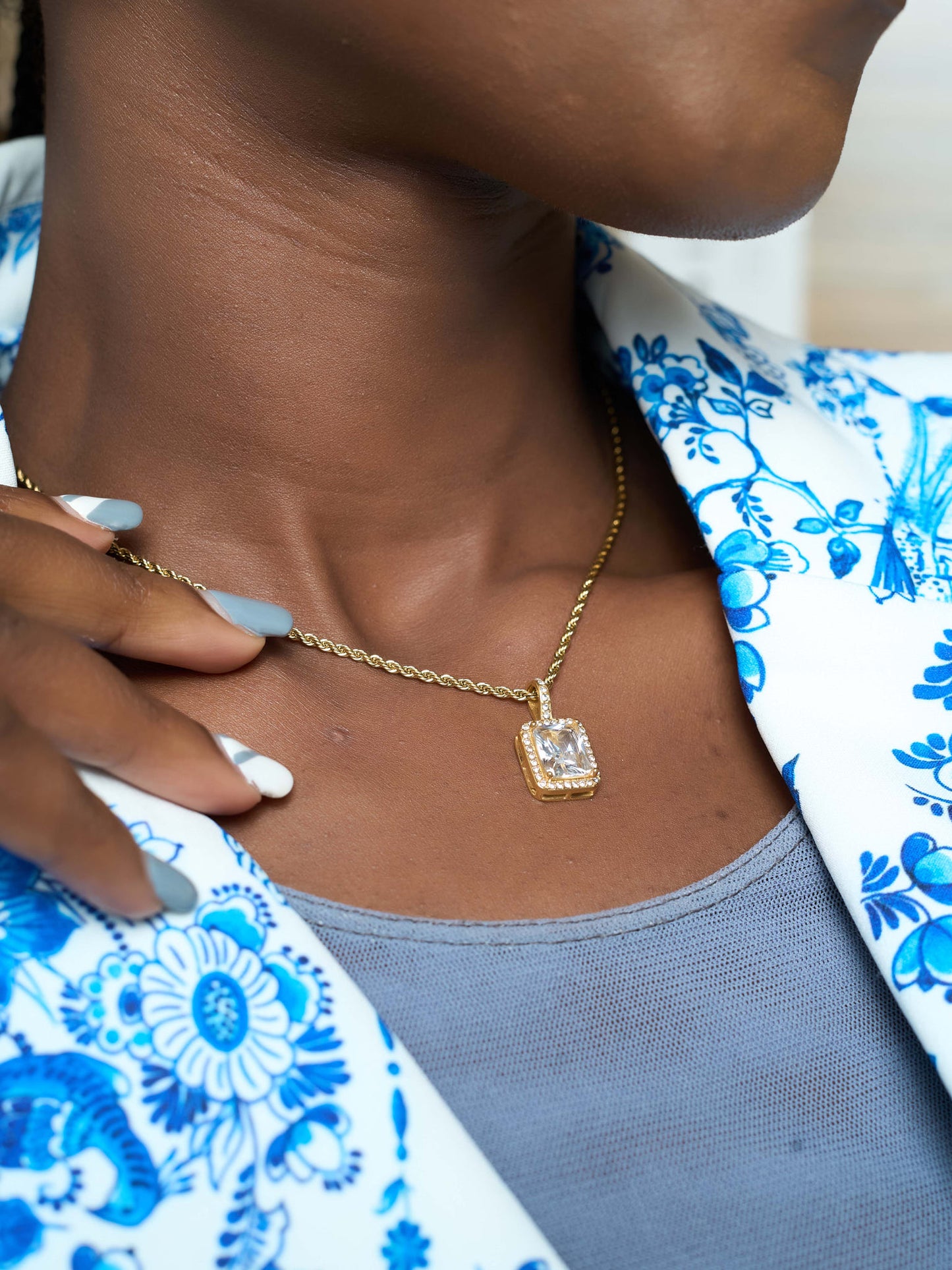 CRADLE ROPE NECKLACE