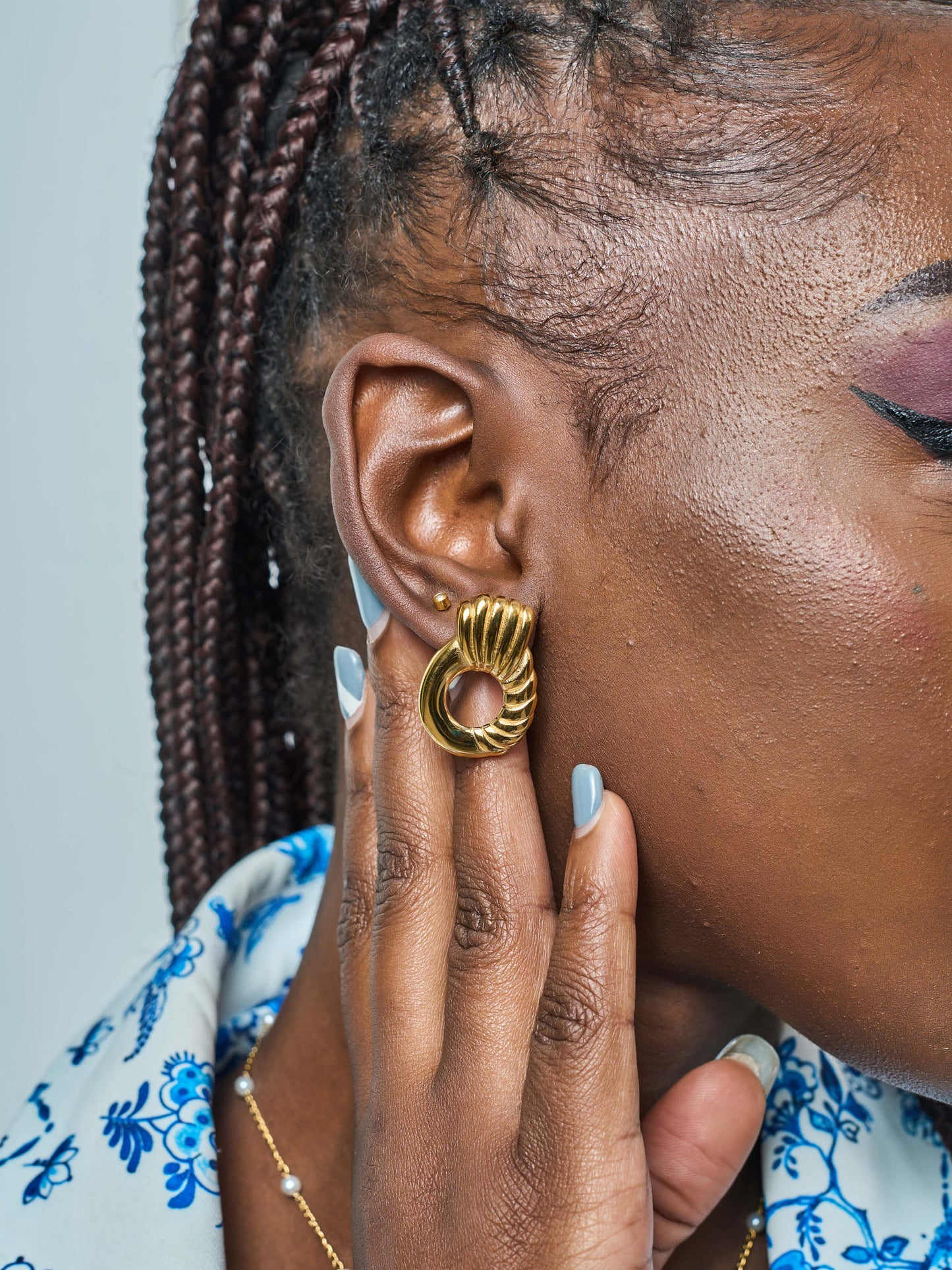 ARIELE HOOP EARRINGS