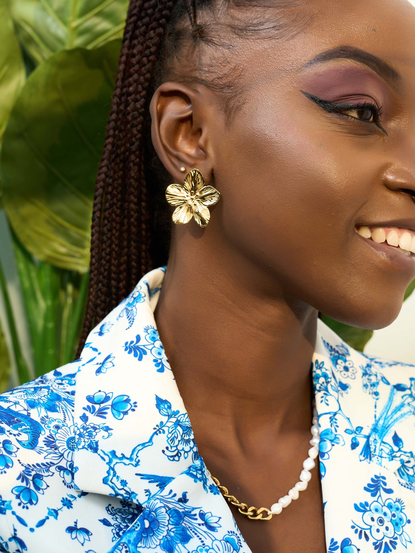 NAILA FLOWER EARRINGS