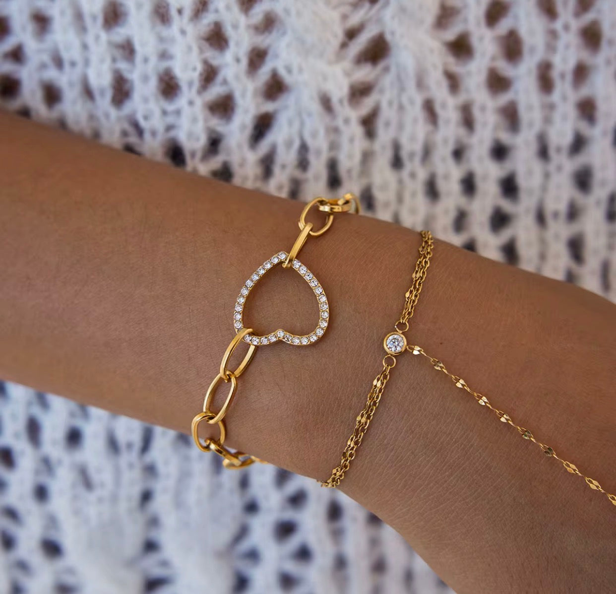 Luna hand chain