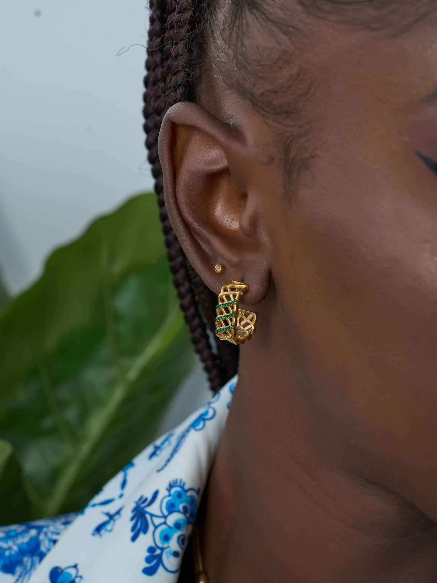 EMERALD NALA HOOP EARRINGS