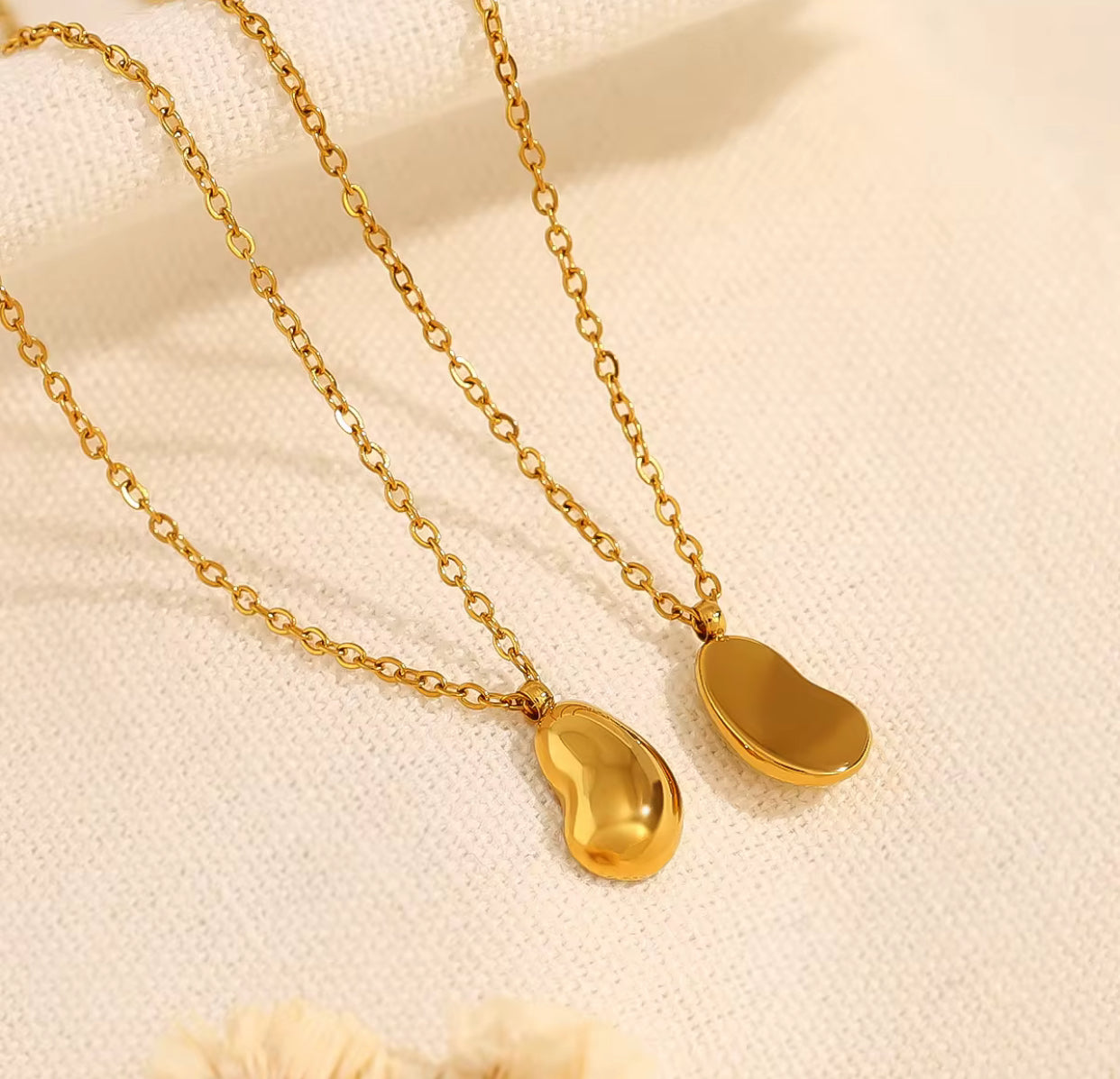 Amara Gold Glow Necklace