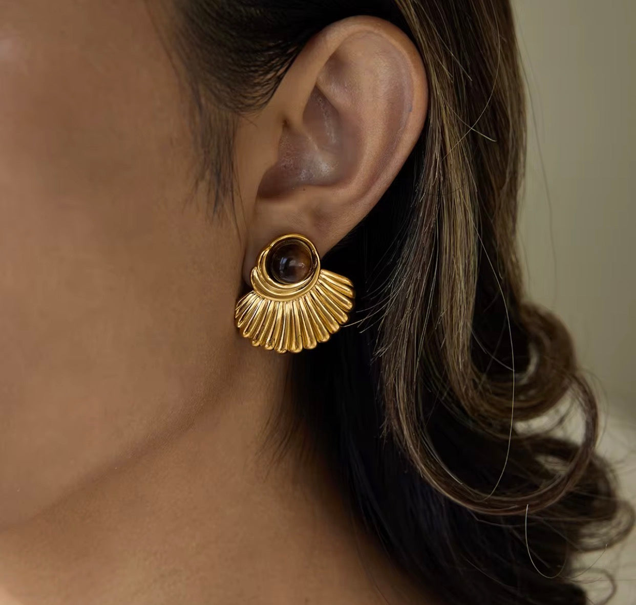 Dhabo Earing