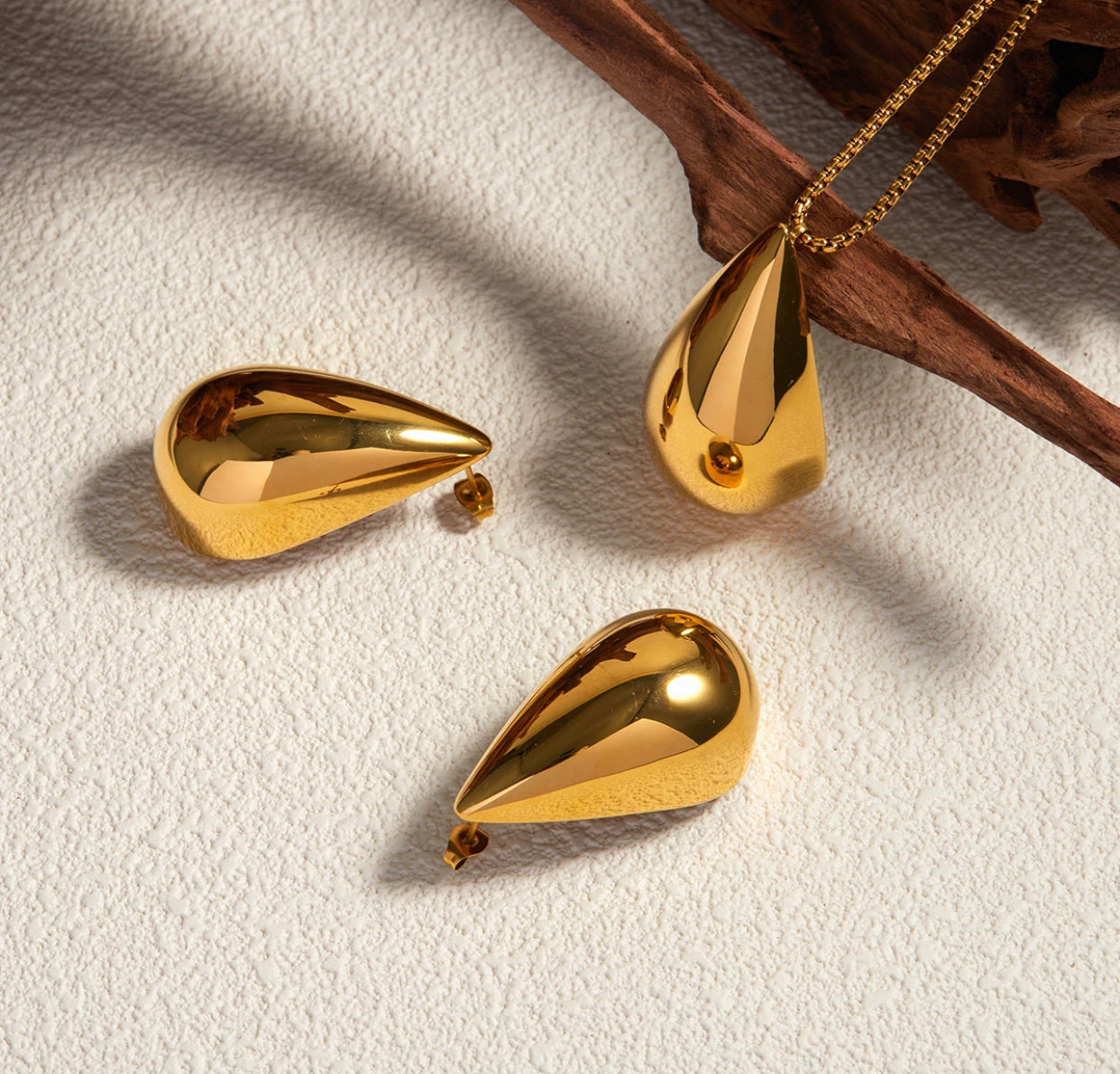BILACH NECKLACE