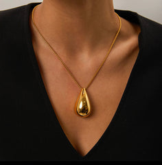 BILACH NECKLACE